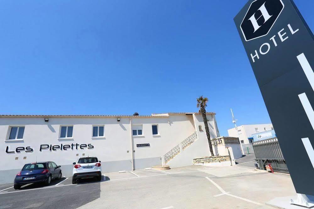 Hotel Restaurant Les Pielettes Le Rove Exterior foto